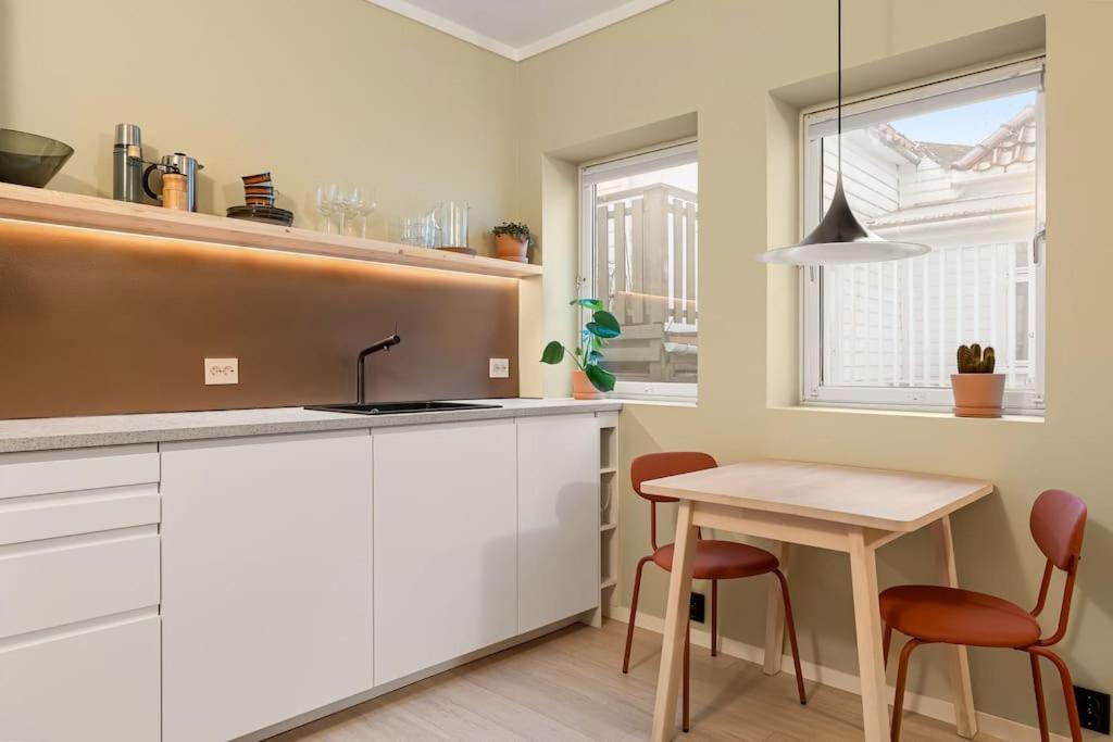 Fresh Studio Apartment, A Short Walk From Bryggen Bergen Bagian luar foto