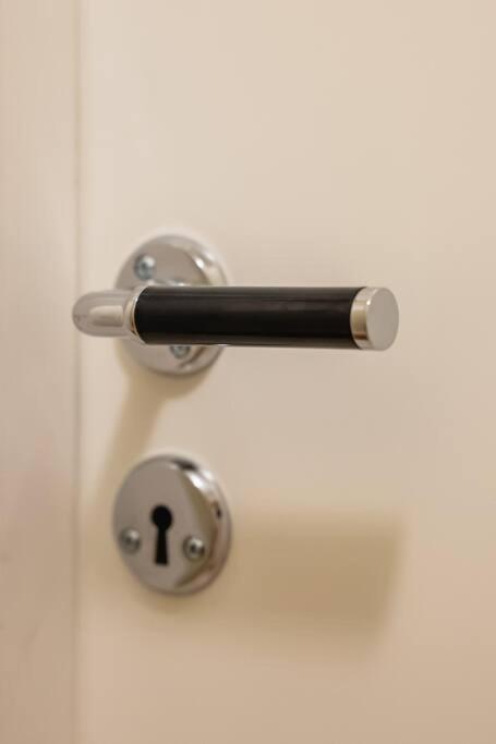 Fresh Studio Apartment, A Short Walk From Bryggen Bergen Bagian luar foto