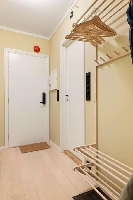 Fresh Studio Apartment, A Short Walk From Bryggen Bergen Bagian luar foto
