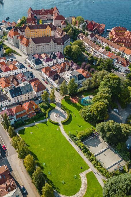 Fresh Studio Apartment, A Short Walk From Bryggen Bergen Bagian luar foto