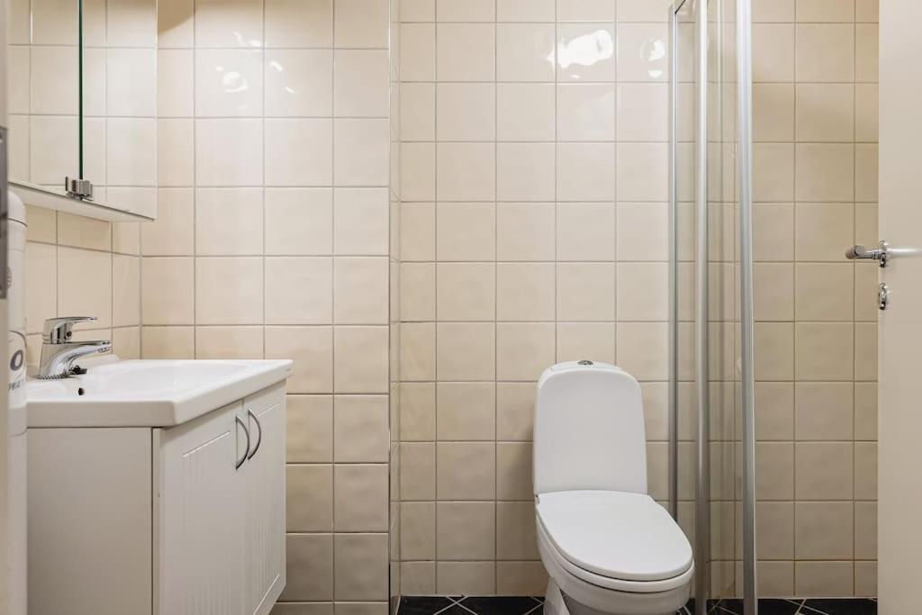 Fresh Studio Apartment, A Short Walk From Bryggen Bergen Bagian luar foto