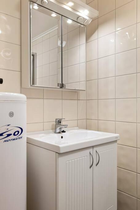 Fresh Studio Apartment, A Short Walk From Bryggen Bergen Bagian luar foto